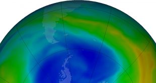 Visualización de la capa de ozono sobre la Antártida en septiembre de 2019. Los colores púrpura y azul muestran las áreas de mayor reducción de la capa de ozono.