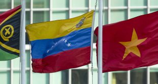 La bandera de Venezuela ondea en la sede de la ONU en Nueva York.