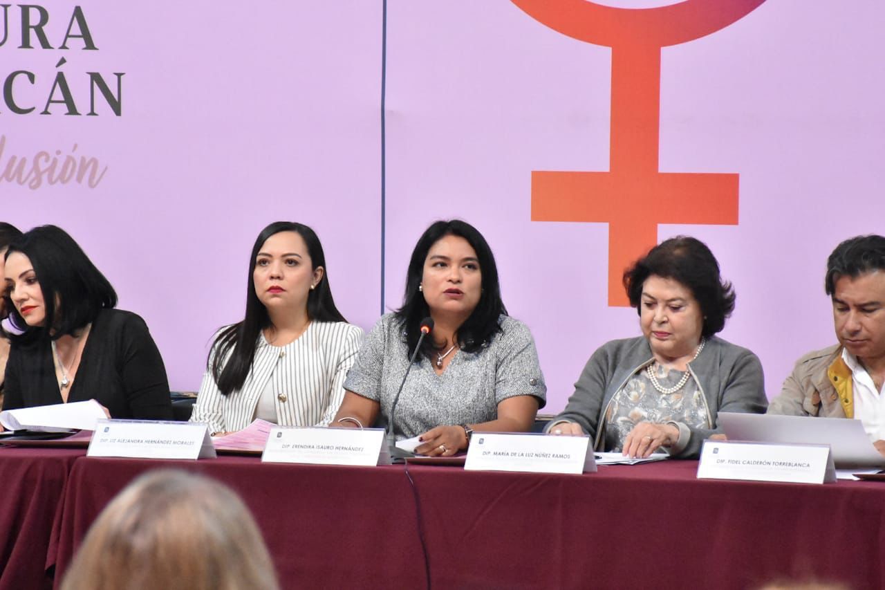 Invita Eréndira Isauro A Participar En Parlamento De Mujeres 2023 ...