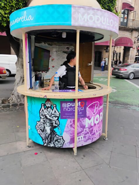 Módulos turísticos en zonas estratégicas, son parte del programa Punto Naranja