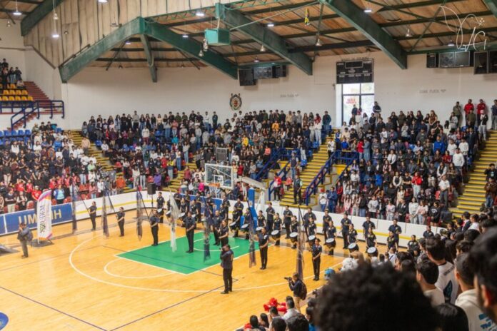 El trabajo en equipo gana campeonatos, señala Yarabí Ávila al inaugurar la Universidad Estatal 2026