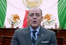 Diputado Baltazar Gaona se disculpa por cantar un ‘narcocorrido‘ en el Congreso de Michoacán