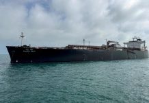 Petroleros iraníes cruzan el estrecho de Ormuz tras levantamiento del bloqueo naval de EU