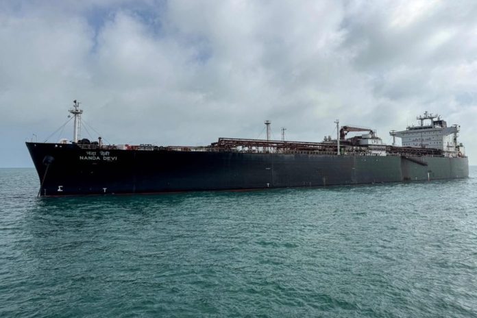 petroleros-cruzan-el-estrecho-de-ormuz-restricciones-de-iran-no-afecta-economia-de-eu-hassett_866022b1-e942-4d82-bb6a-188556f6c136_mediarawimage=true