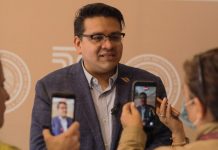 Los papás también deben tener una licencia por paternidad: Toño Carreño, tras presentar punto de acuerdo