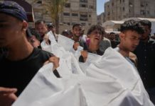 Ataque israelí acaba con la vida de al menos 8 gazatíes que asistían al funeral de otra víctima