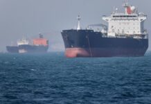 El barril de petróleo brent salta de los 90 dólares con la vista puesta en Ormuz y ahora también en el mar Rojo