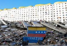 La posibilidad de hallar supervivientes disminuye en Venezuela conforme pasan los días. Muerte de deportados de EE.UU. tras los terremotos