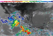 Chubascos con lluvias puntuales fuertes (25 a 50 mm): Michoacán (norte).