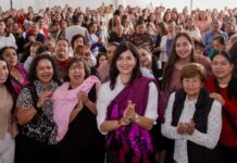 Mujeres de Uruapan arropan a Gaby Molina