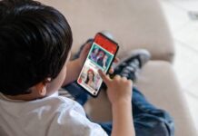 Informa la Presidenta Sheinbaum que reglas en escuelas sobre uso de celulares y redes sociales a finales de agosto