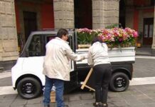 Presenta la Presidenta Sheinbaum el vehículo eléctrico Olinia para carga