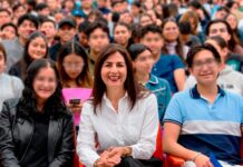 Gaby Molina celebra ampliación de Beca Gertrudis Bocanegra