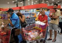 Cconfianza de los consumidores en México creció por tercer mes consecutivo ante las mejores expectativas económicas en los hogares