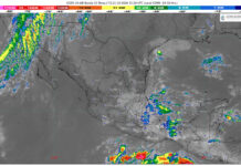 Intervalos de chubascos (5 a 25 mm): Michoacán. Temperaturas máximas de 30 a 35 °C, en zonas