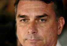 Flávio Bolsonaro, quien huyó a Estados Unidos, se declaró el verdadero presidente electo de Brasil